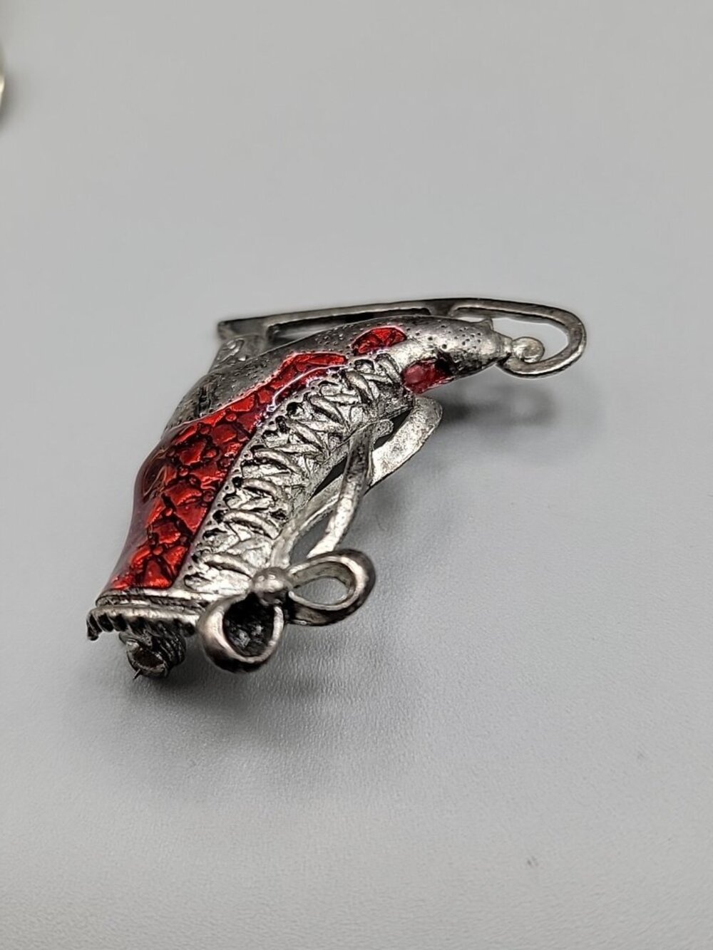 Vintage Red & Silver Tone Ice Skate Brooch Laced Up With Bow - Picture 5 of 7